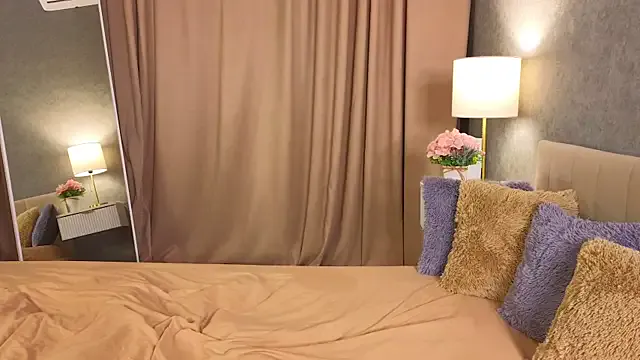 oxo_yuna_oxo – webcam model profile photo Image 12