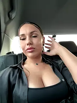  – webcam model profile photo Image 17