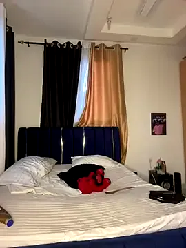 maataaan – webcam model profile photo Image 3