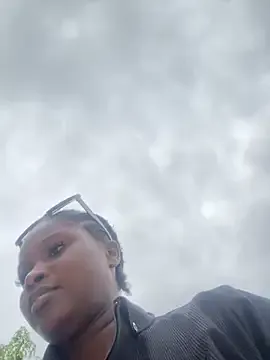 maataaan – webcam model profile photo Image 8