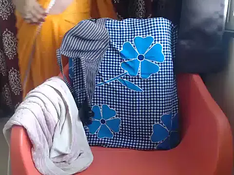 Megu_Melon – webcam model profile photo Image 5