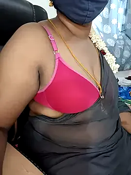 Tamil-hotwife Image 18
