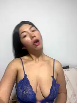  – webcam model profile photo Image 6