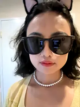 Humsafa-13 – webcam model profile photo Image 2