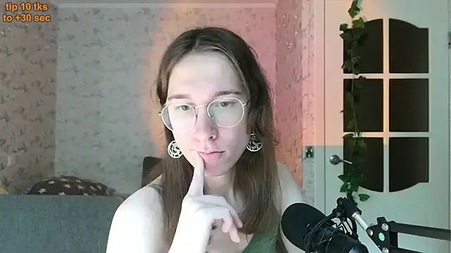 Priyajaanbaby – webcam model profile photo Image 9