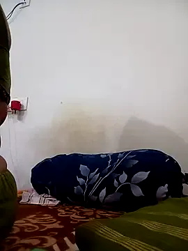 maataaan – webcam model profile photo Image 2