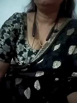 maataaan – webcam model profile photo Image 6