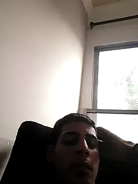  – webcam model profile photo Image 9