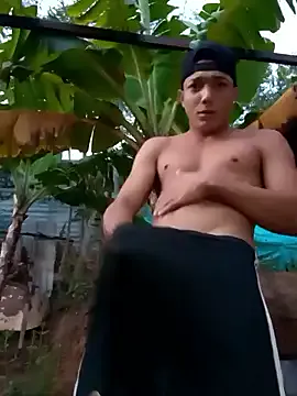  – webcam model profile photo Image 9