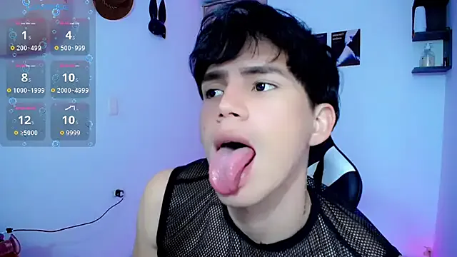  – webcam model profile photo Image 11