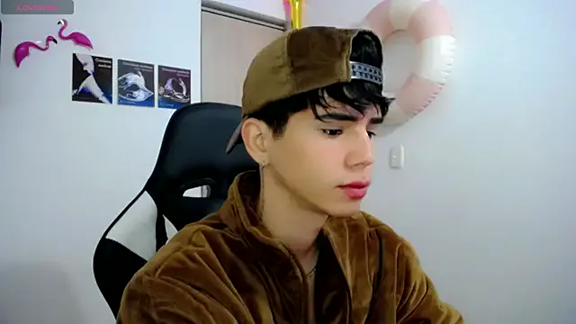 NANA_7 – webcam model profile photo Image 18