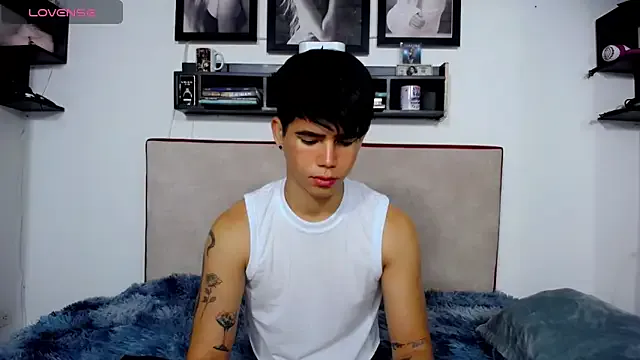  – webcam model profile photo Image 2