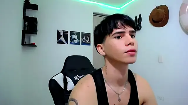  – webcam model profile photo Image 8
