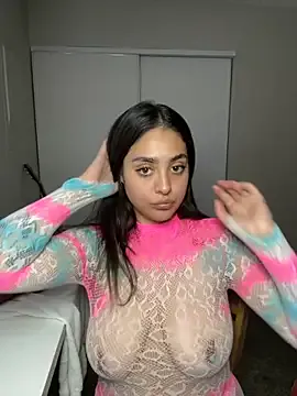 Yui-Ch – webcam model profile photo Image 12