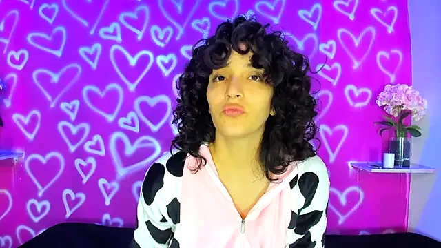 TastyTiffy – webcam model profile photo Image 9