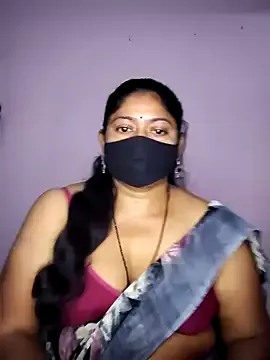  – webcam model profile photo Image 8