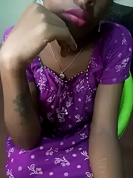 maataaan – webcam model profile photo Image 3