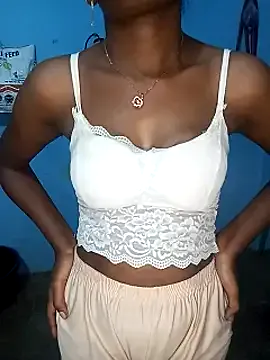 maataaan – webcam model profile photo Image 7