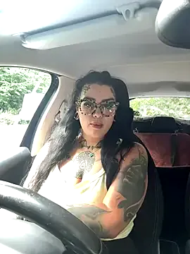 roouse – webcam model profile photo Image 6