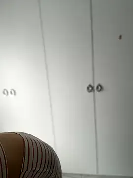 NickiLike – webcam model profile photo Image 16