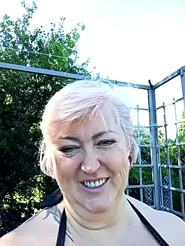  – webcam model profile photo Image 11