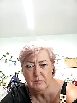  – webcam model profile photo Image 5
