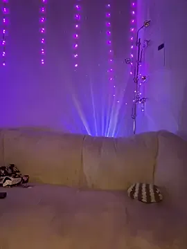 mbcaanna – webcam model profile photo Image 15