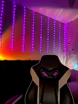 mbcaanna – webcam model profile photo Image 2