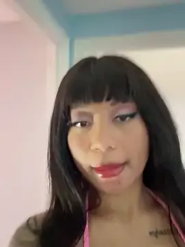 Fire-18 – webcam model profile photo Image 15