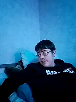 Yo155 – webcam model profile photo Image 3