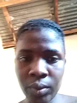 Luckyalice_4u – webcam model profile photo Image 6