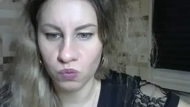 Nonchan_ – webcam model profile photo Image 4