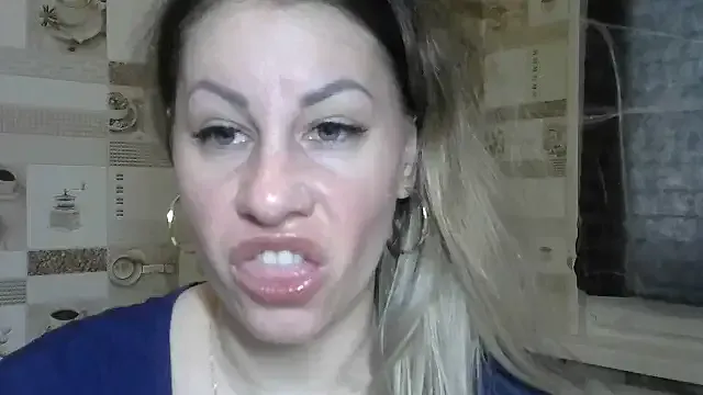 Nonchan_ – webcam model profile photo Image 5