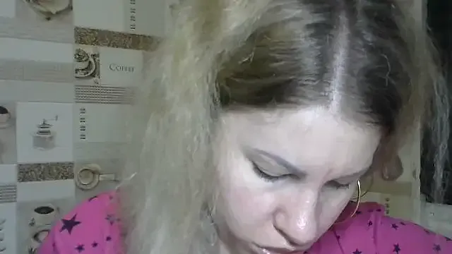 Nonchan_ – webcam model profile photo Image 6