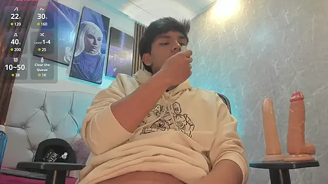  – webcam model profile photo Image 4