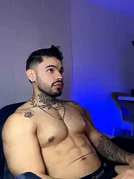  – webcam model profile photo Image 4