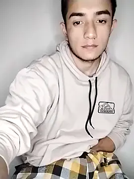 Megu_Melon – webcam model profile photo Image 7