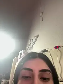  – webcam model profile photo Image 19