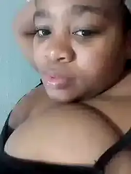 ThickLeeyanaX's Thumb Image