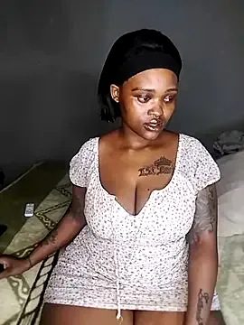 Humsafa-13 – webcam model profile photo Image 3