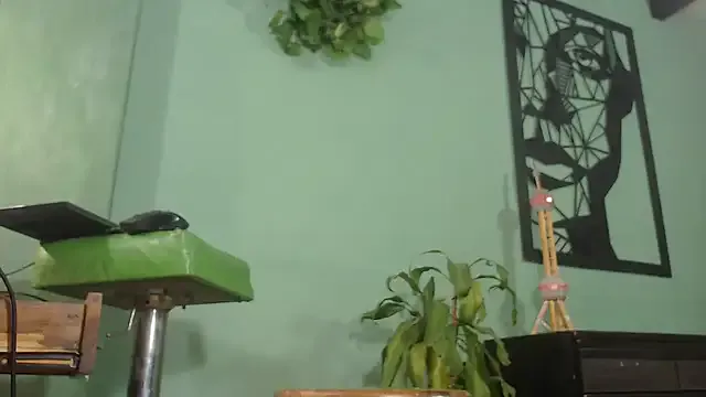 nam_tootsis – webcam model profile photo Image 3