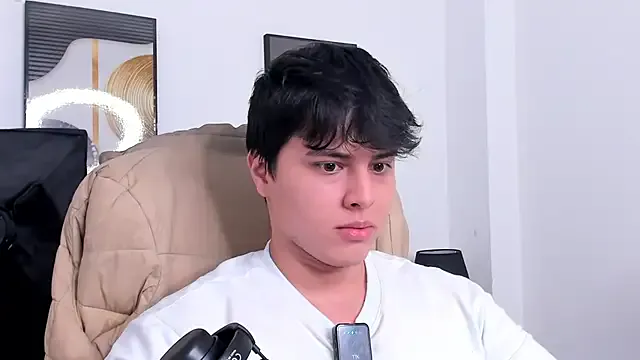  – webcam model profile photo Image 11