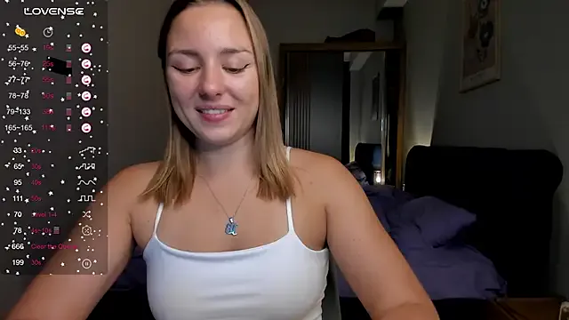 roouse – webcam model profile photo Image 19