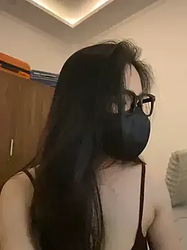 GouGou-111 – webcam model profile photo Image 12