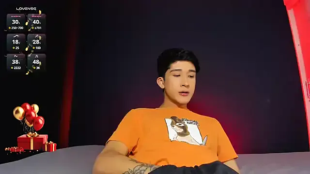 roouse – webcam model profile photo Image 9