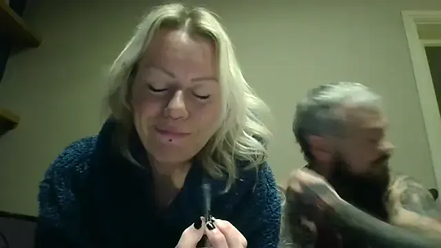 Megu_Melon – webcam model profile photo Image 3