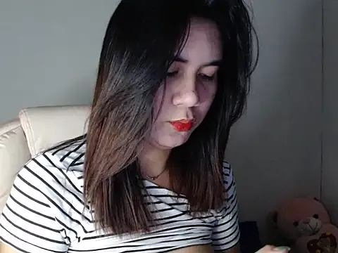 Yui-Ch – webcam model profile photo Image 14