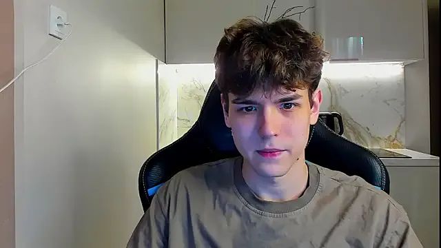 roouse – webcam model profile photo Image 16