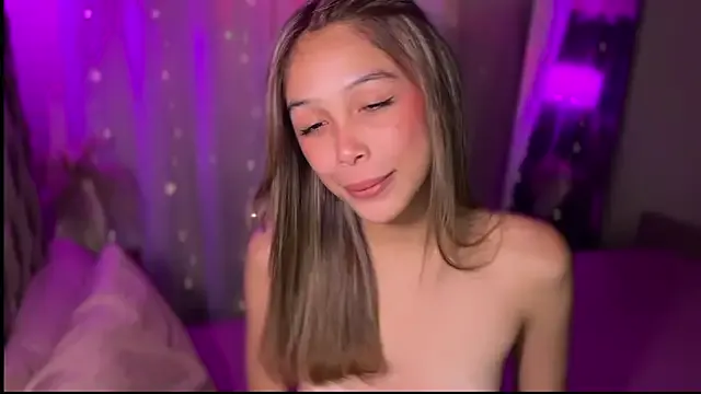 Awesomelusty – webcam model profile photo Image 13