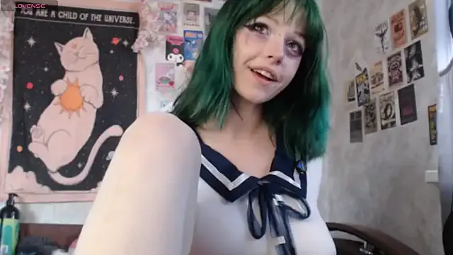 roouse – webcam model profile photo Image 9